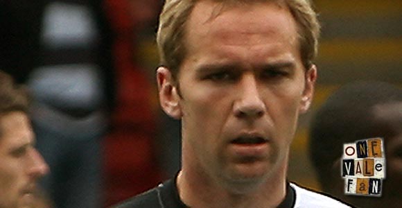 Telford add third former Valiant