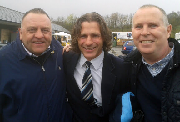 Gareth Ainsworth with Port Vale fans
