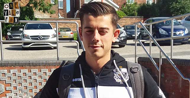 Former loanee Alex Jones signs for Bradford City