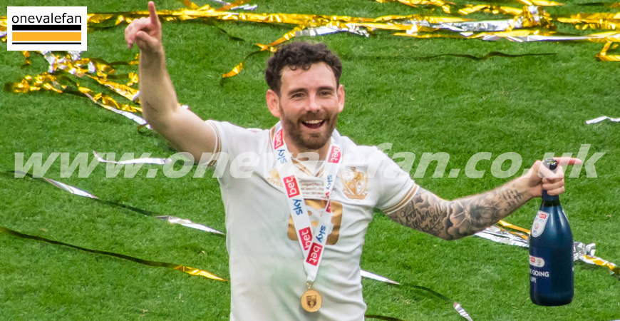 “He is quality” – Port Vale manager pays tribute to veteran wideman