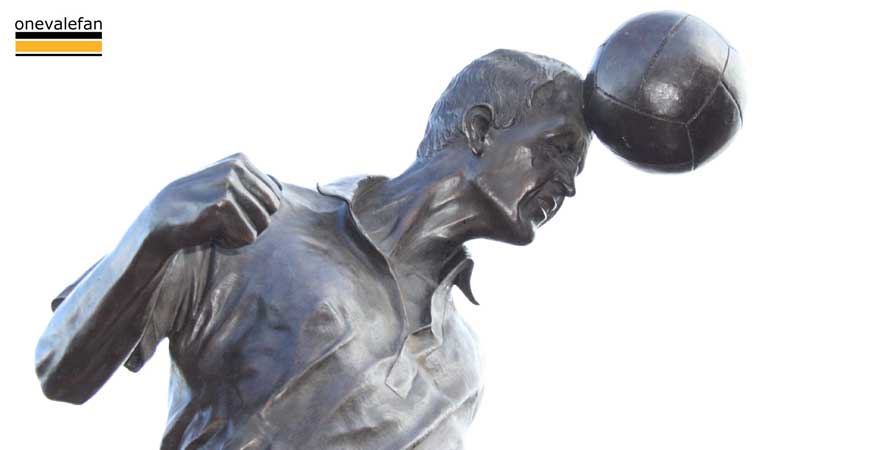 The Roy Sproson statue is unveiled
