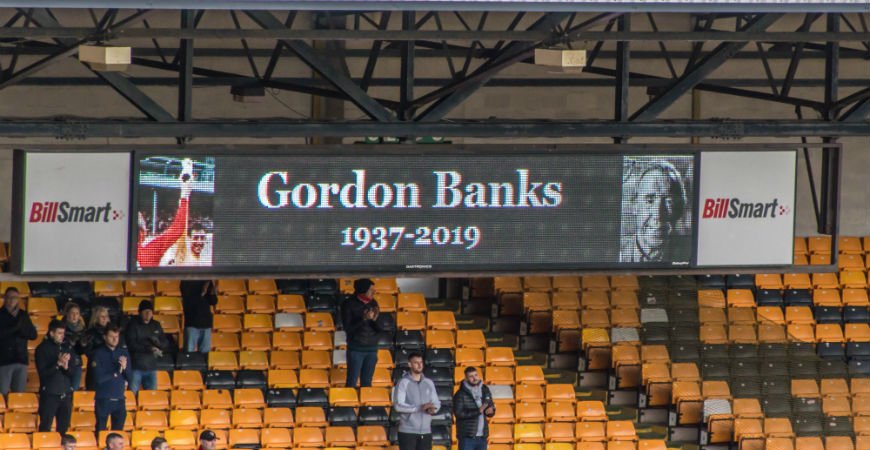 A tribute to Gordon Banks on the scoreboard