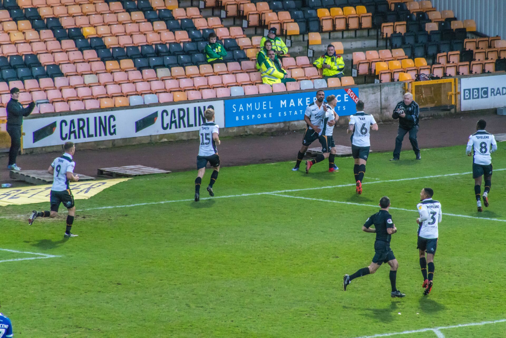 Port Vale 1-4 Oldham Athletic - Vale players celebrate