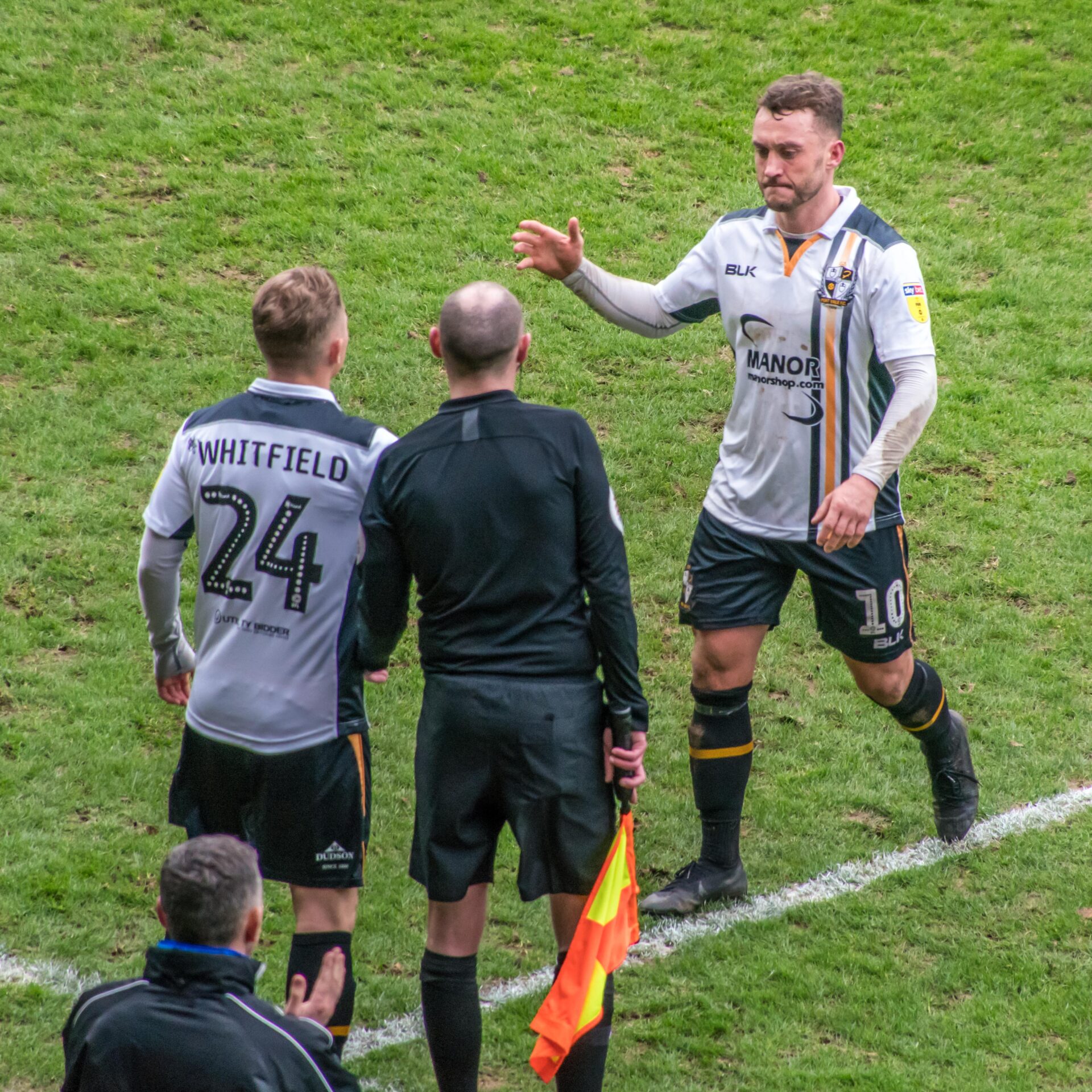 Port Vale 2-1 Mansfield Town - Ricky Miller is substituted