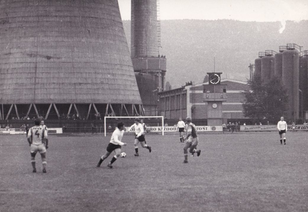 Jimmy Hill about to play Mick Cullerton in to score.