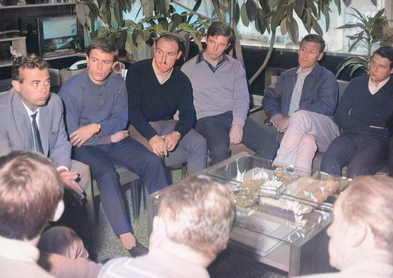Mick Mahon, Ron Wilson, Jimmy Hill, Roy Sproson and Jimmy Goodfellow at Bata shoes - colourised version
