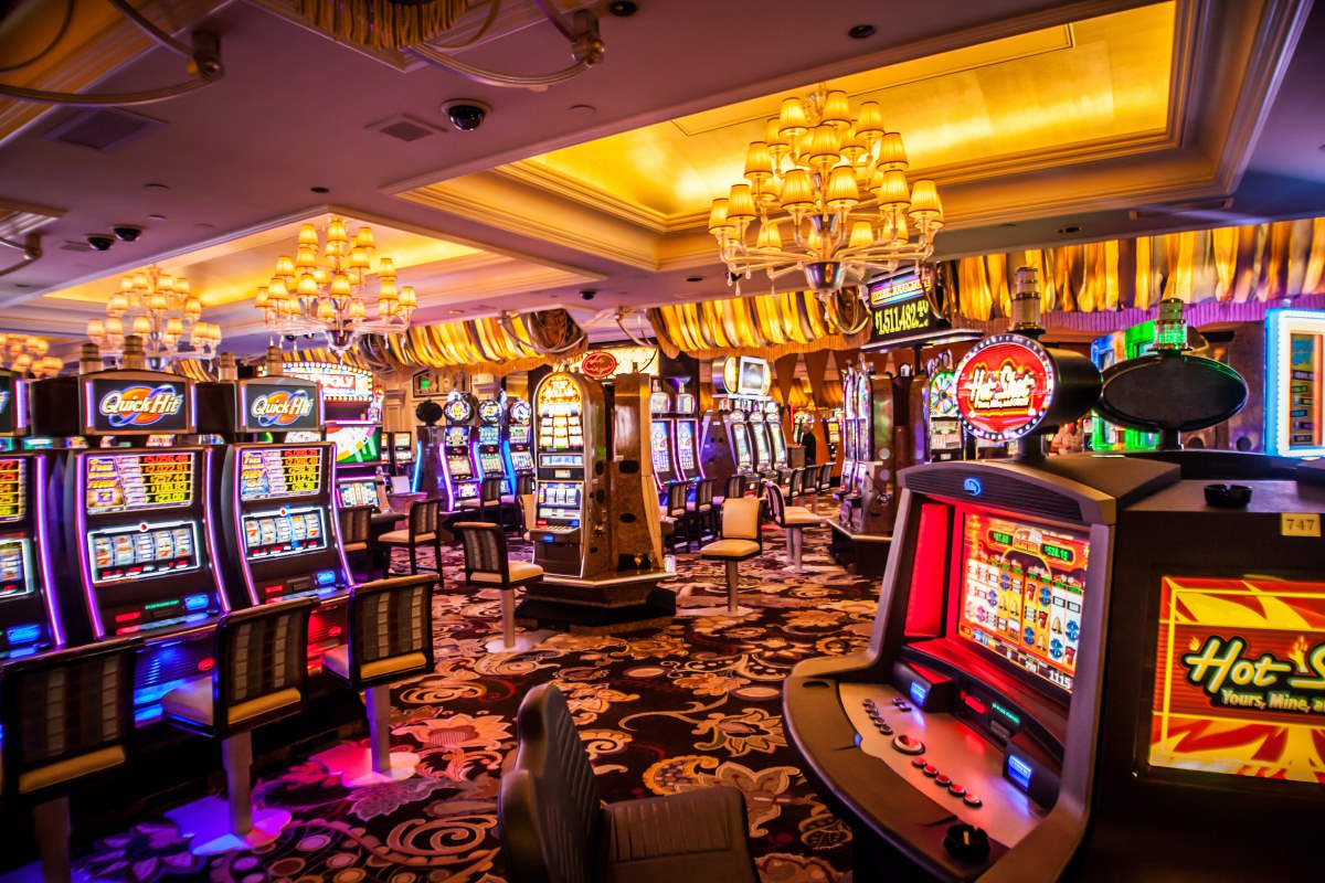 Inside the World of Online Casinos: A Guide to the Providers
