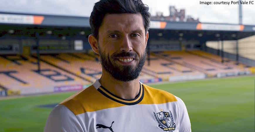 Port Vale player Jason Lowe’s home kit to be sponsored by onevalefan.co.uk for the 2023/24 season
