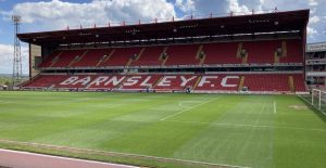 Oakwell stadium HK7000, CC BY-SA 4.0 , via Wikimedia Commons