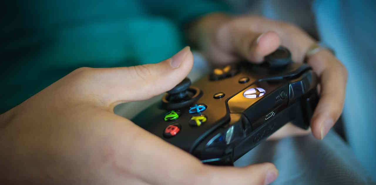 Exploring the Growth of Online Communities and Entertainment Platforms