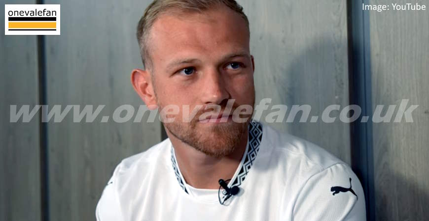 Port Vale announce the signing of midfielder Ryan Croasdale