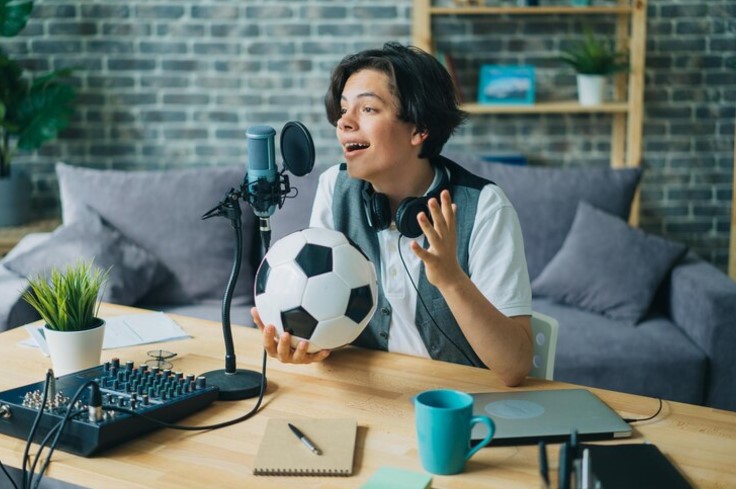 How to Get Started as a Thai Football Commentator