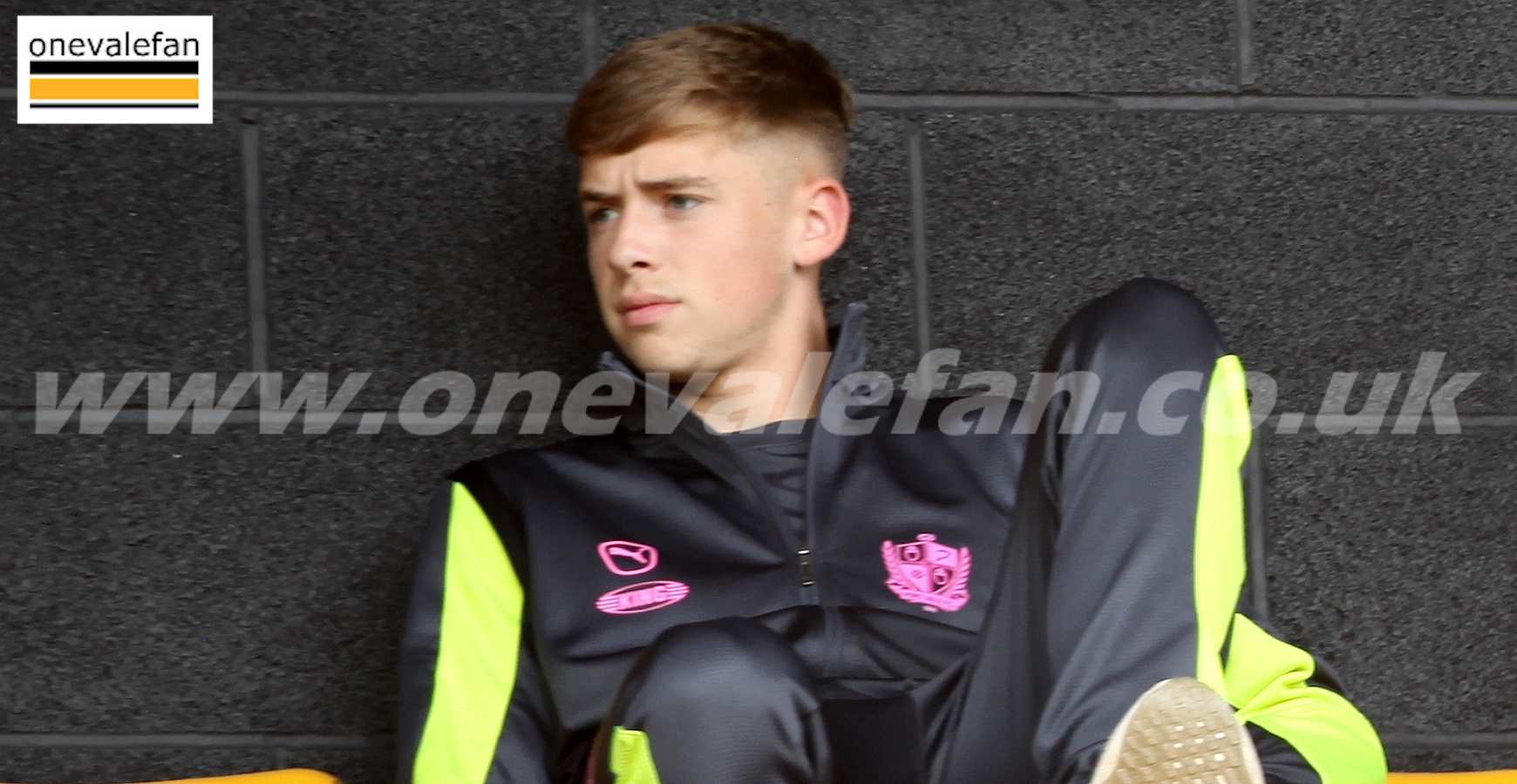Jack Shorrock agrees new Port Vale deal