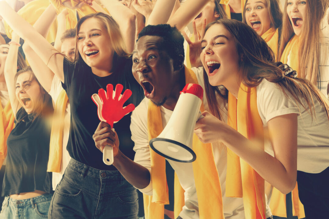 https://www.freepik.com/free-photo/people-looking-together-football-game-sunny-day_15618119.htm#fromView=search&page=1&position=24&uuid=363ce487-daac-4317-80eb-e30ad87f4eb1