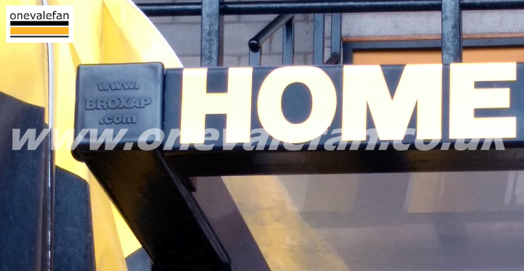 Port Vale sign new goalkeeper and striker