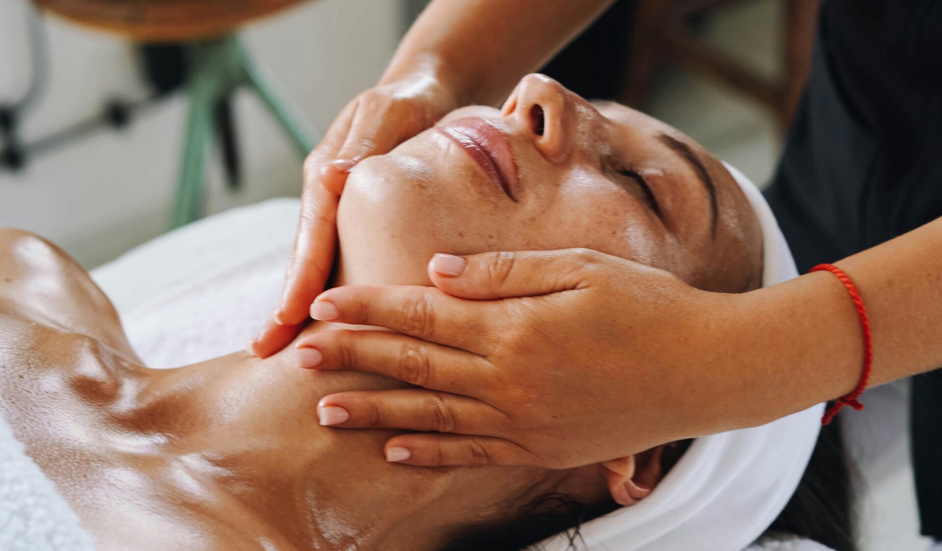 Trust Your Beauty to the Professionals at PIED-DE-POULE