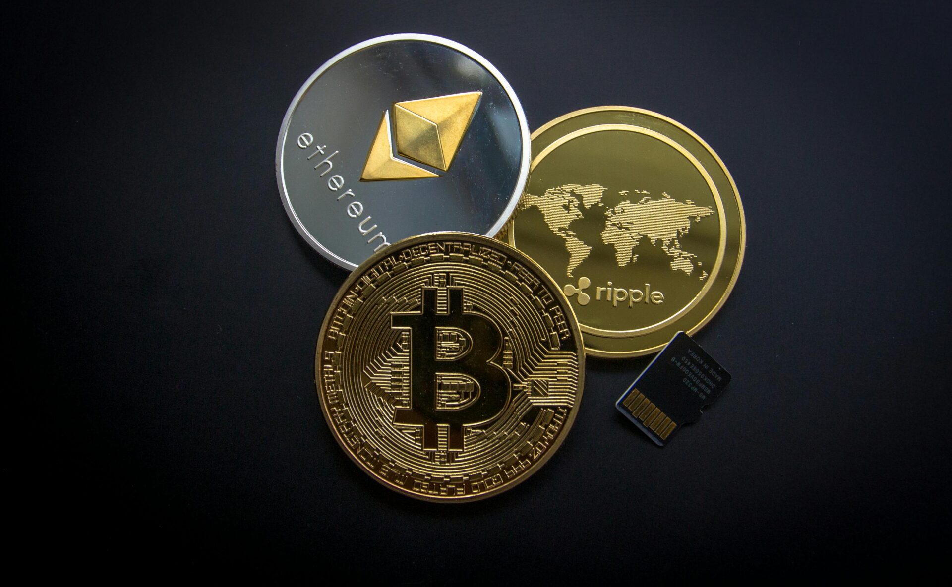 Crypto Currency Bitcoin and Ethereum