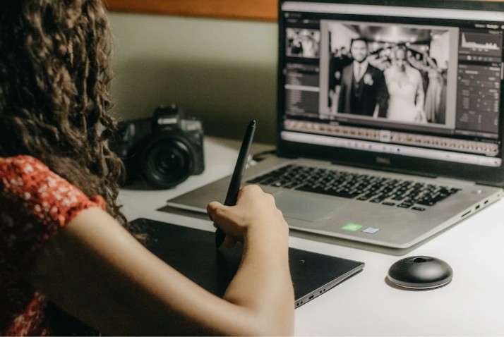 How to Take the Perfect Selfie: Photo Editing Trends in 2026