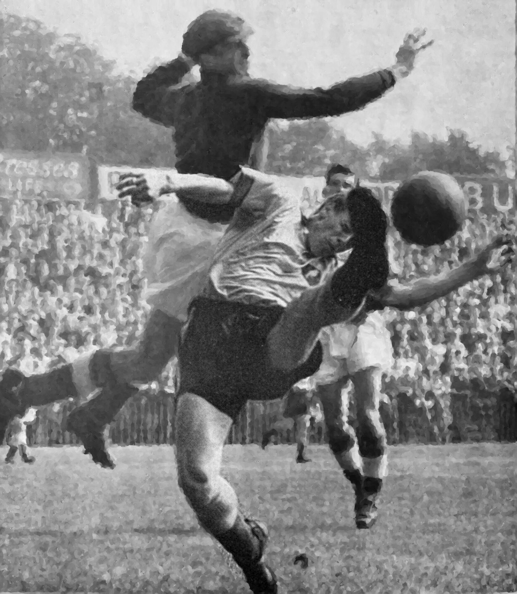 Ralph Hunt challenged by Reg Matthews